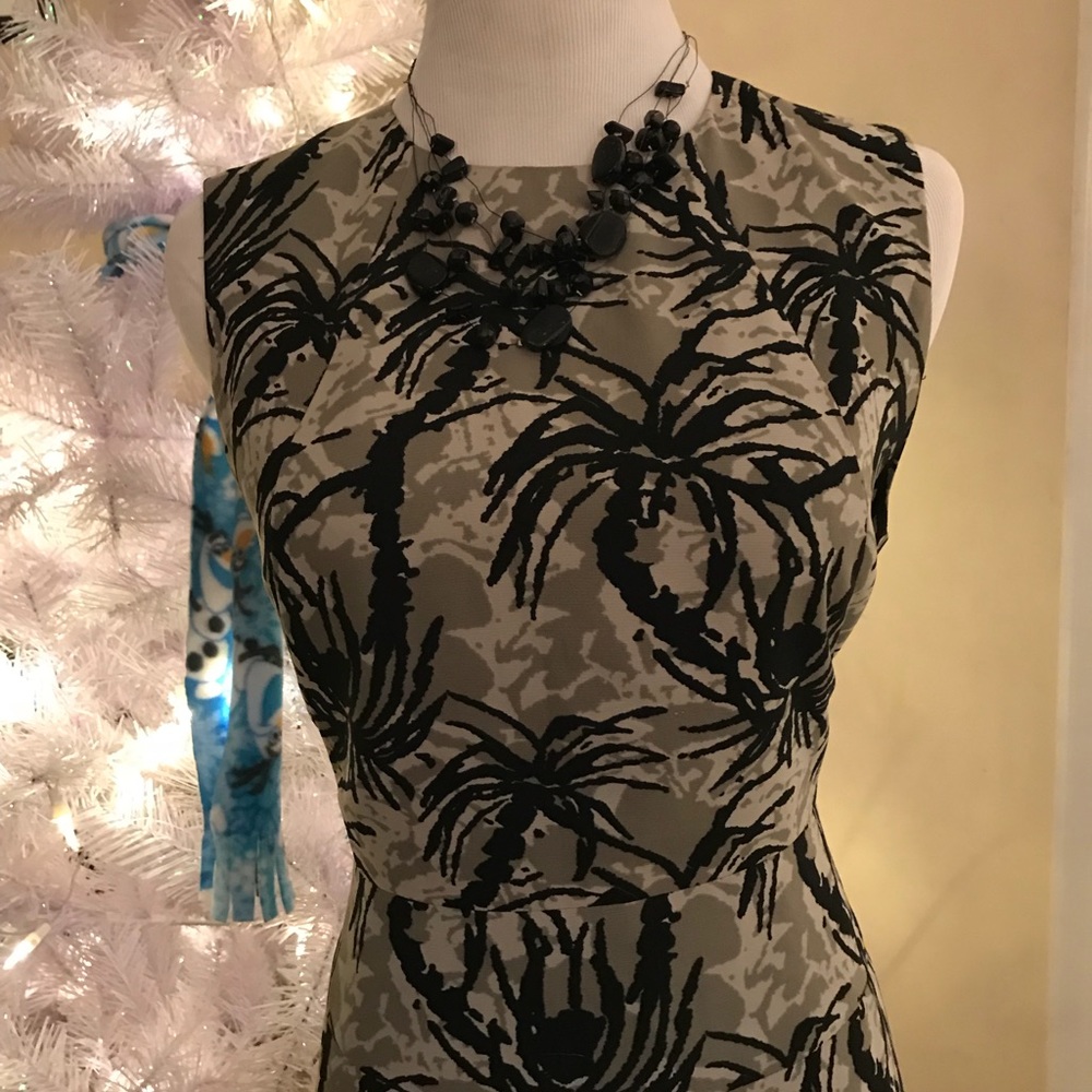 Harve Benard Dress- size 6 new ! Great fit’